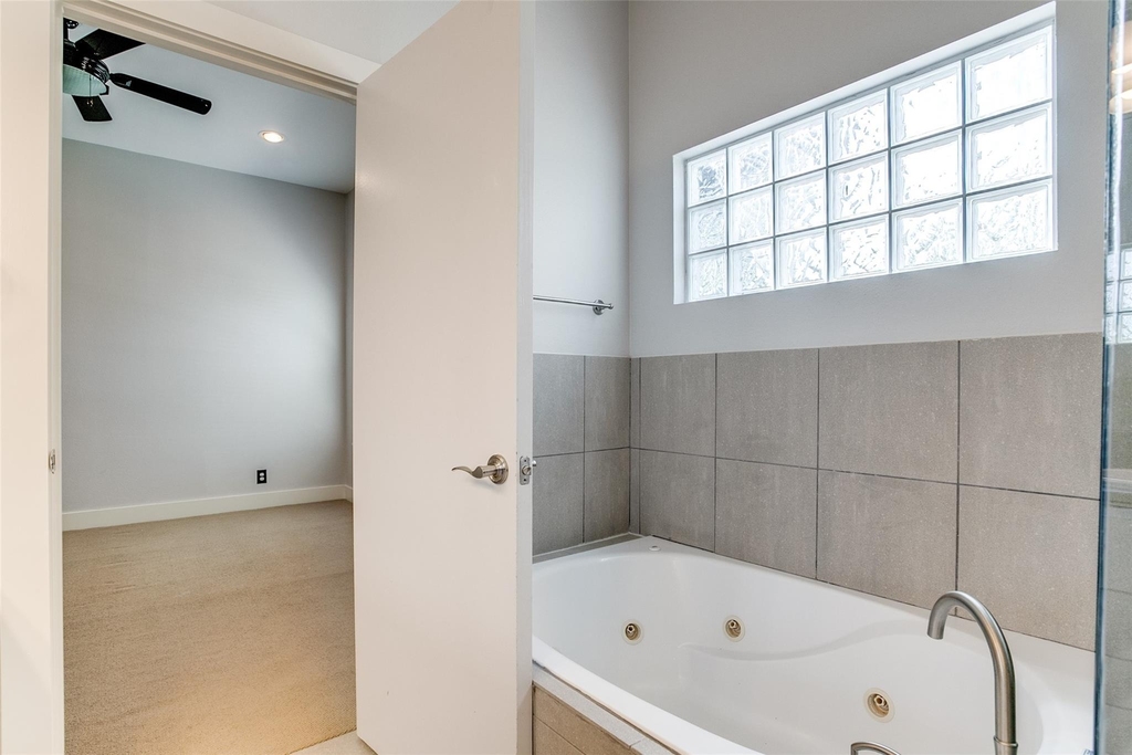 3824 Brown Street - Photo 19