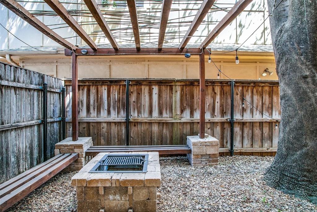 3824 Brown Street - Photo 22
