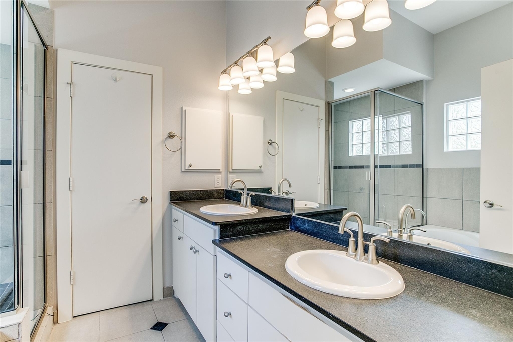 3824 Brown Street - Photo 11