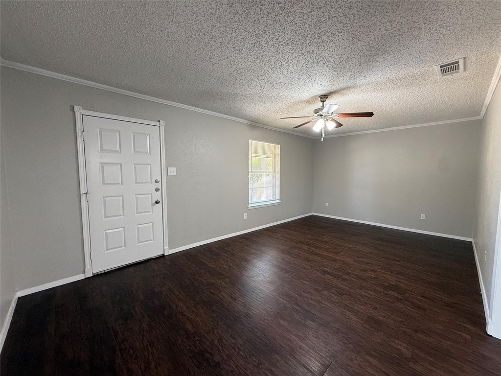 1407 La Fonda Drive - Photo 3