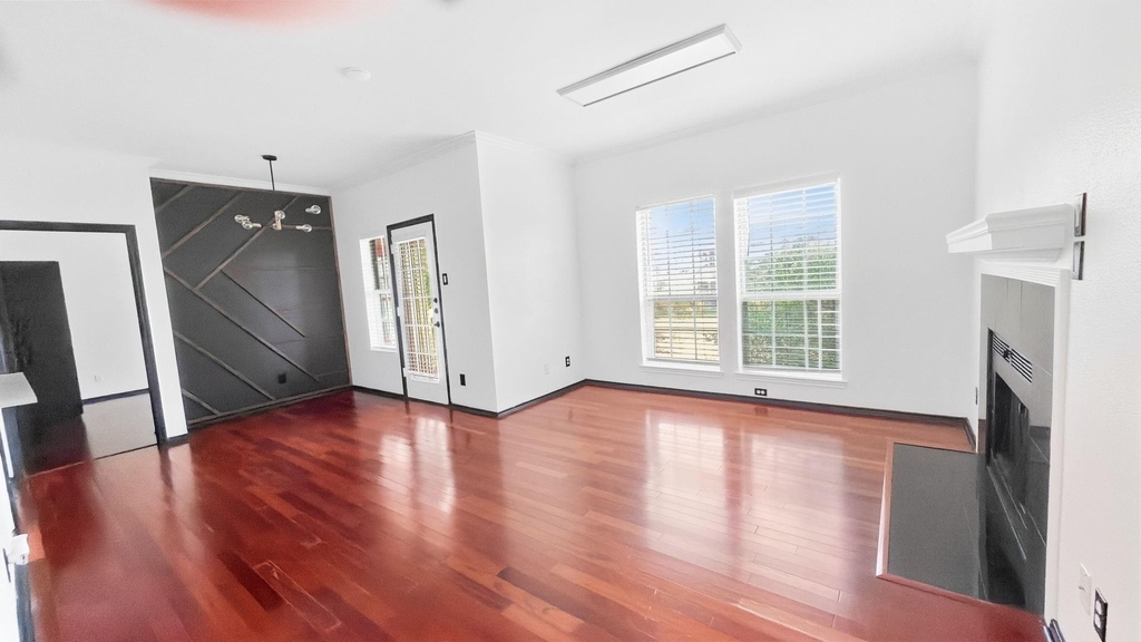 1700 Amelia Court - Photo 10