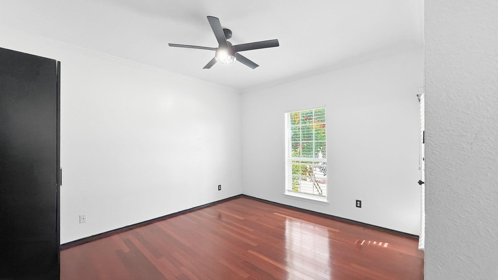 1700 Amelia Court - Photo 16
