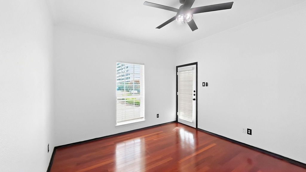1700 Amelia Court - Photo 17