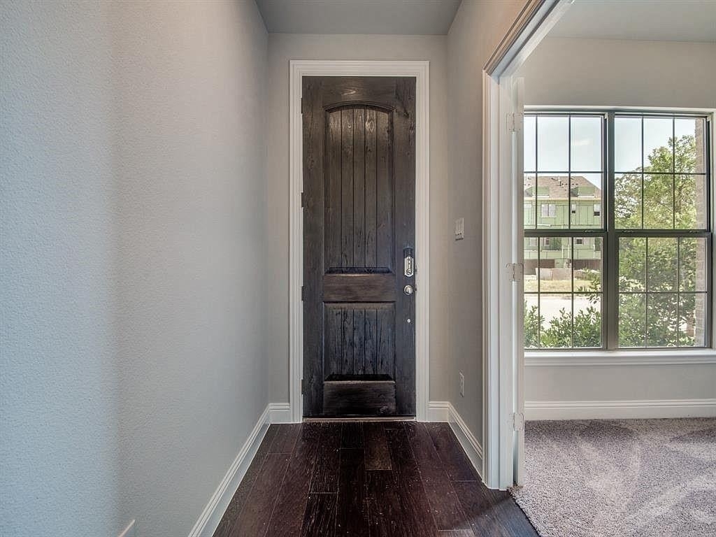 2429 Merriweather Lane - Photo 2
