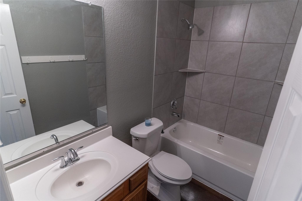 830 Brittany Way - Photo 18