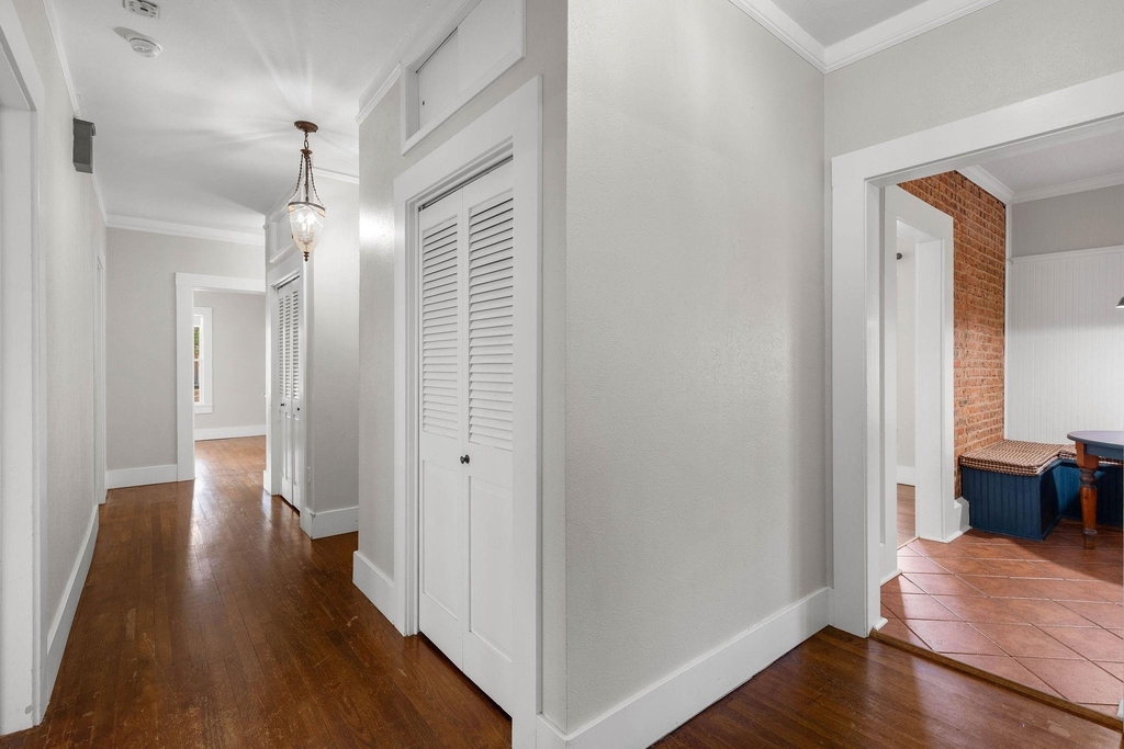 803 S Trinity Street - Photo 12