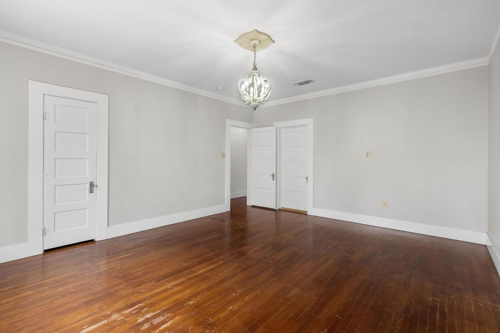 803 S Trinity Street - Photo 23
