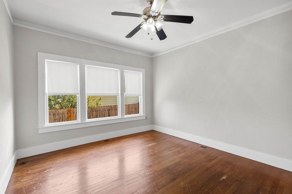 803 S Trinity Street - Photo 22
