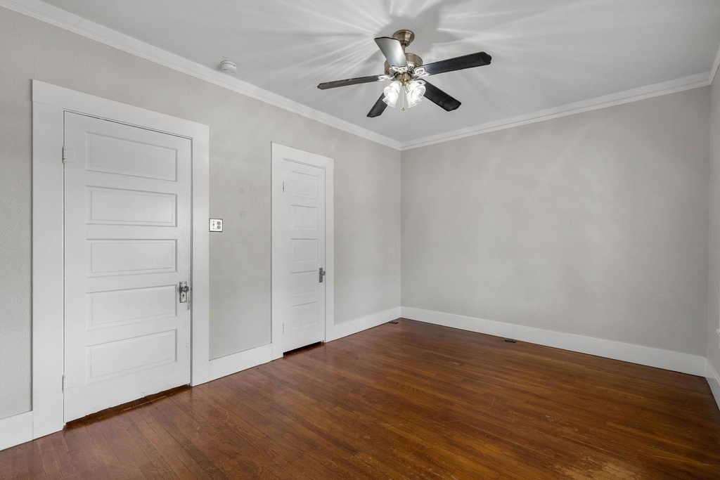 803 S Trinity Street - Photo 16