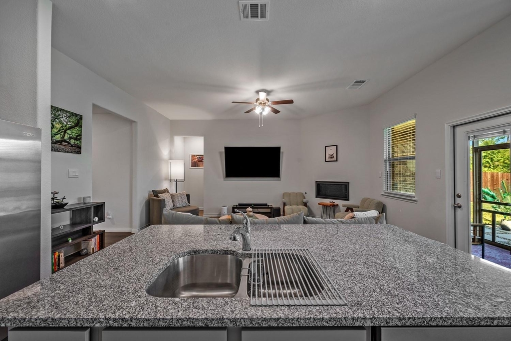 10505 Amarillo Lane - Photo 9
