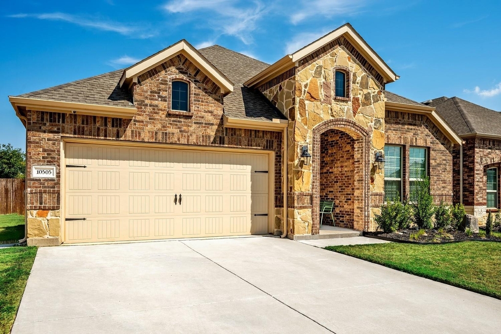 10505 Amarillo Lane - Photo 1