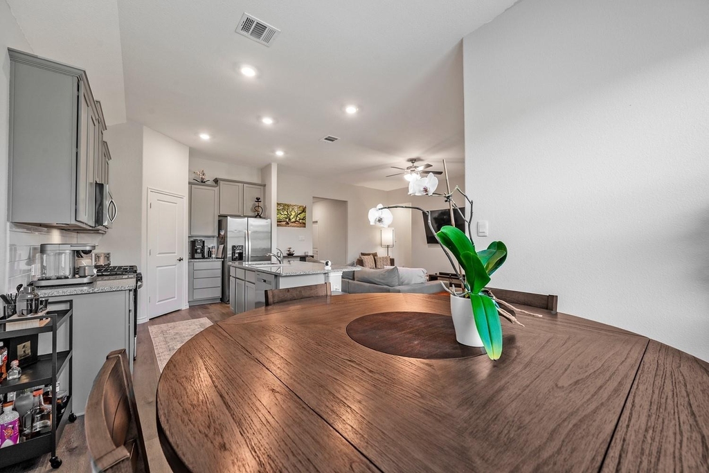 10505 Amarillo Lane - Photo 18