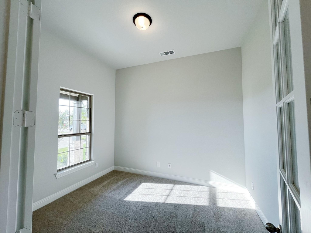 2808 Crane Court - Photo 6