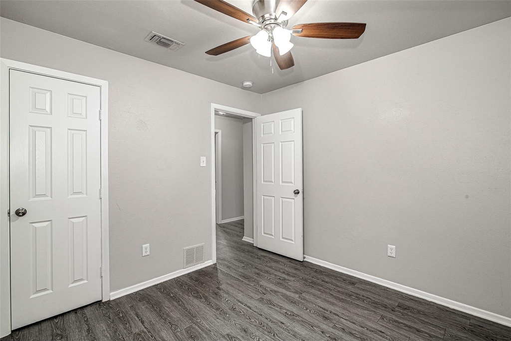 509 Branch Circle W - Photo 21