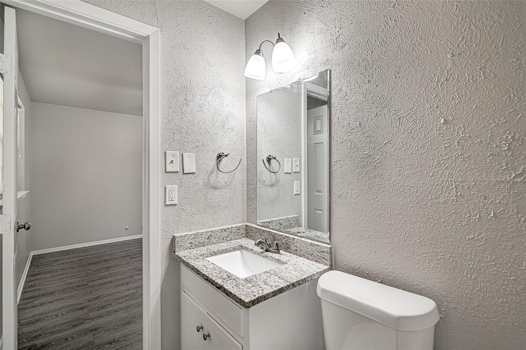 509 Branch Circle W - Photo 15