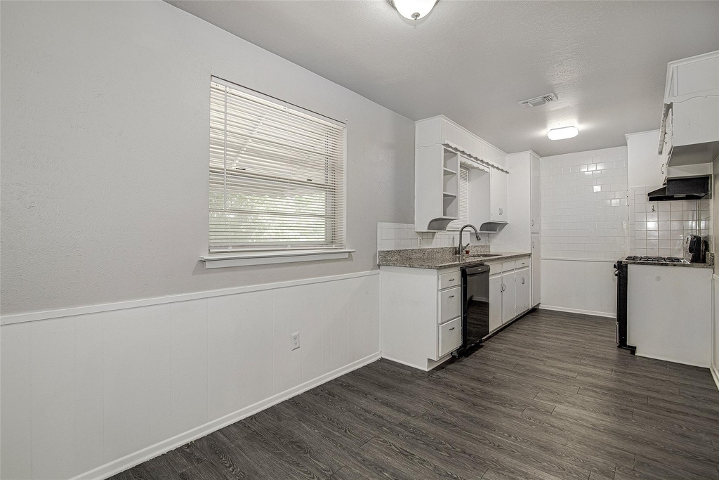 509 Branch Circle W - Photo 7