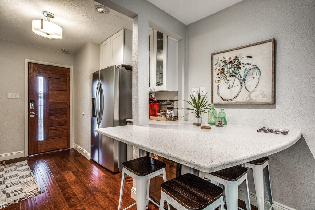 4403 Cole Avenue - Photo 5