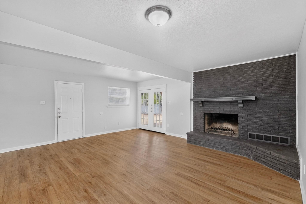4801 Hollowbrook Road - Photo 5