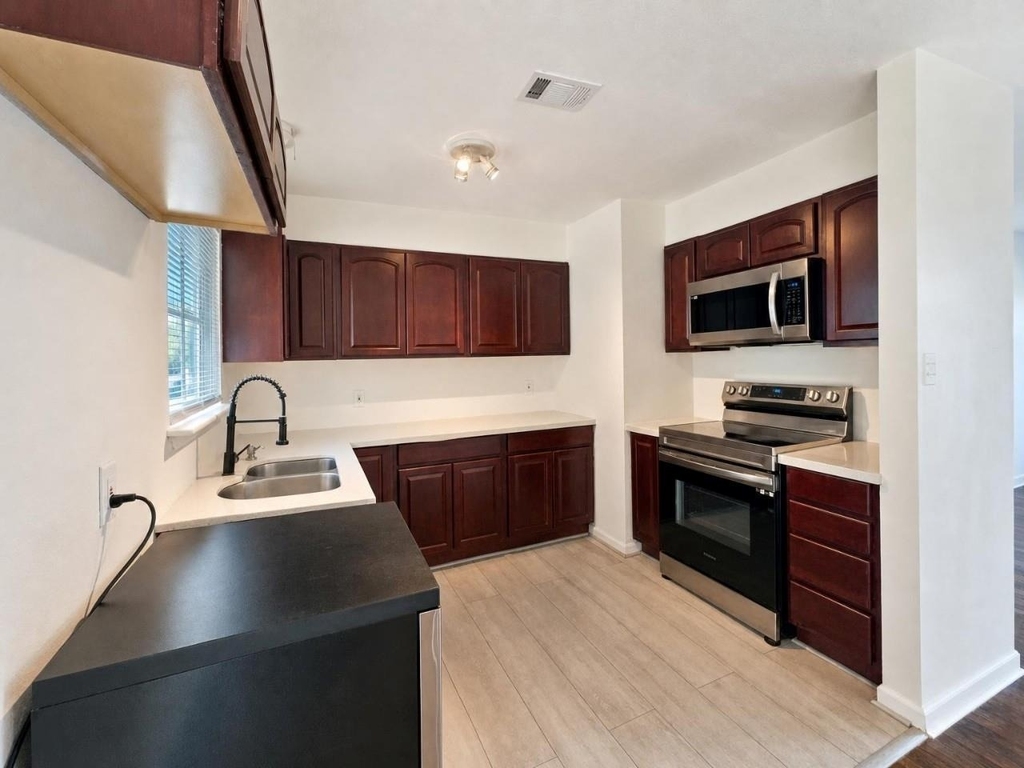 700 Pine Street - Photo 9