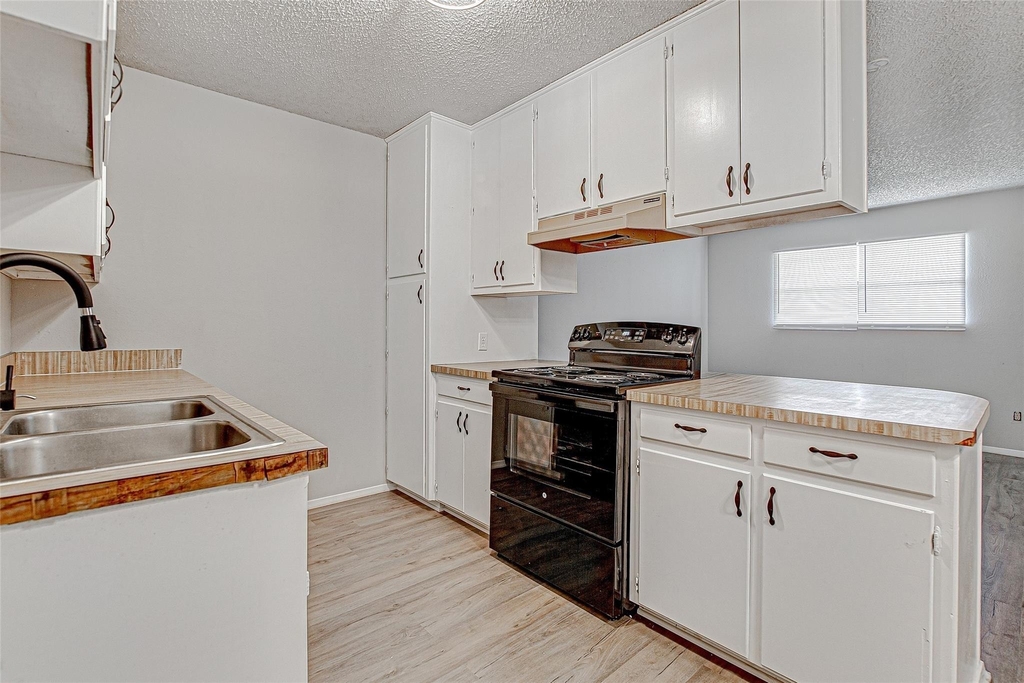 1709 Short Street - Photo 5