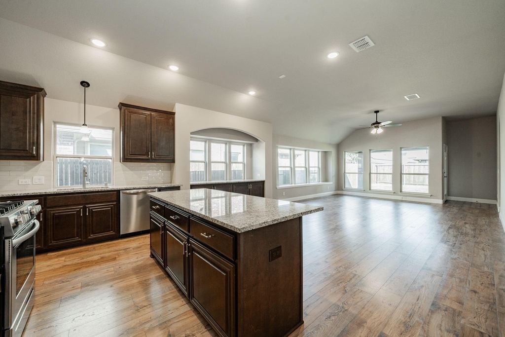 920 Bald Cypress Drive - Photo 5