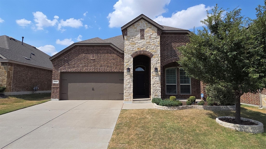 2932 Log Cabin Drive - Photo 0