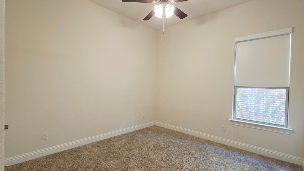 2932 Log Cabin Drive - Photo 4