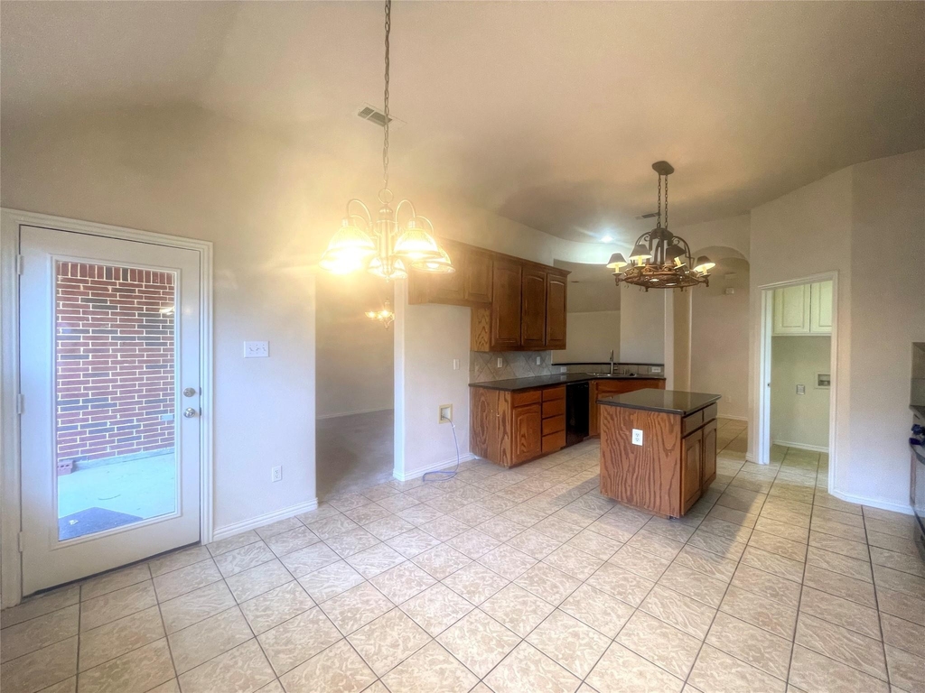 8664 Lariat Circle - Photo 9