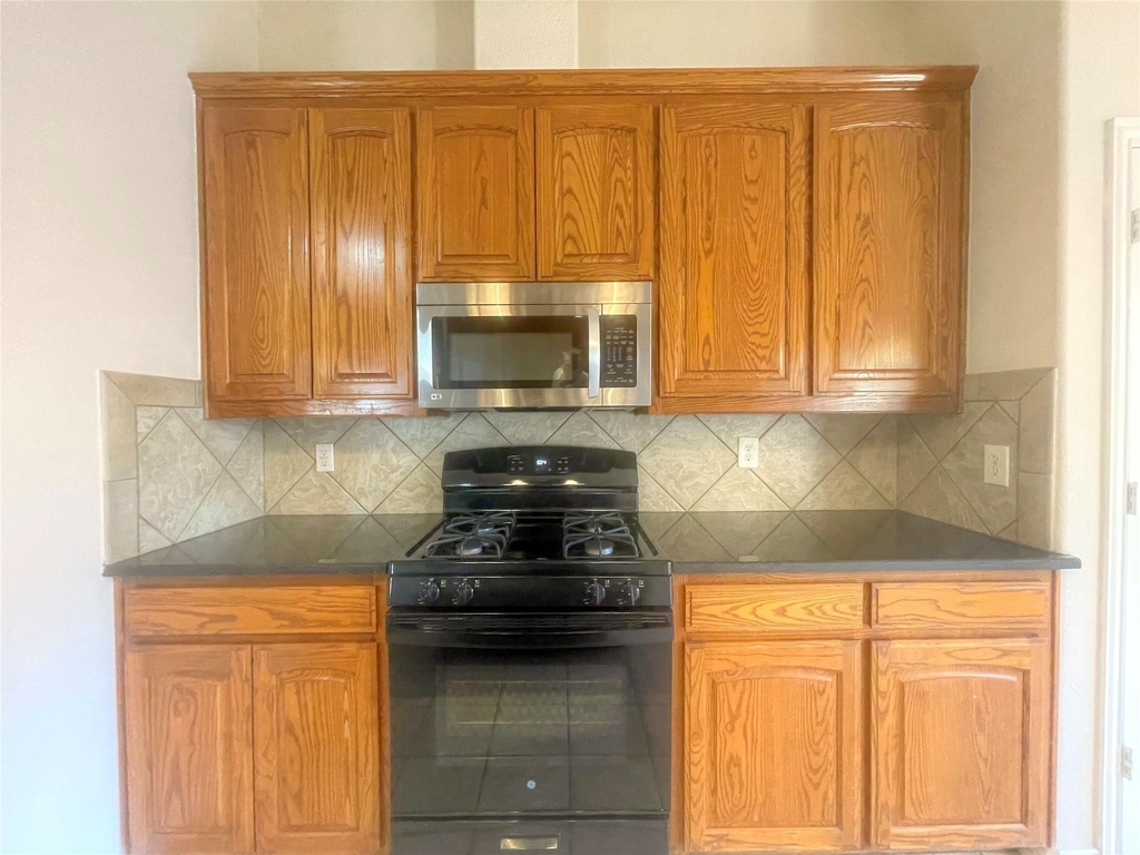 8664 Lariat Circle - Photo 13