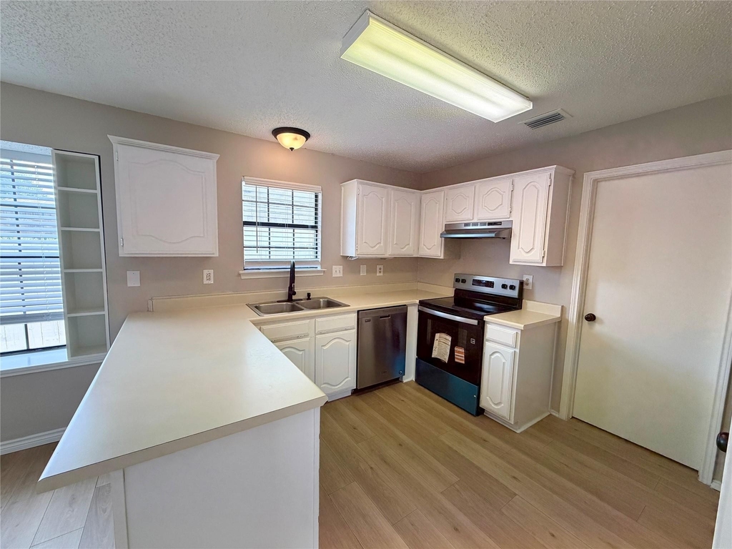 825 Weaver Street - Photo 8