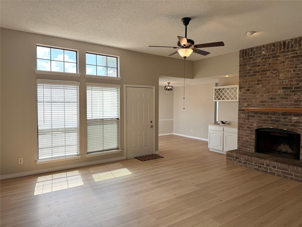 825 Weaver Street - Photo 2
