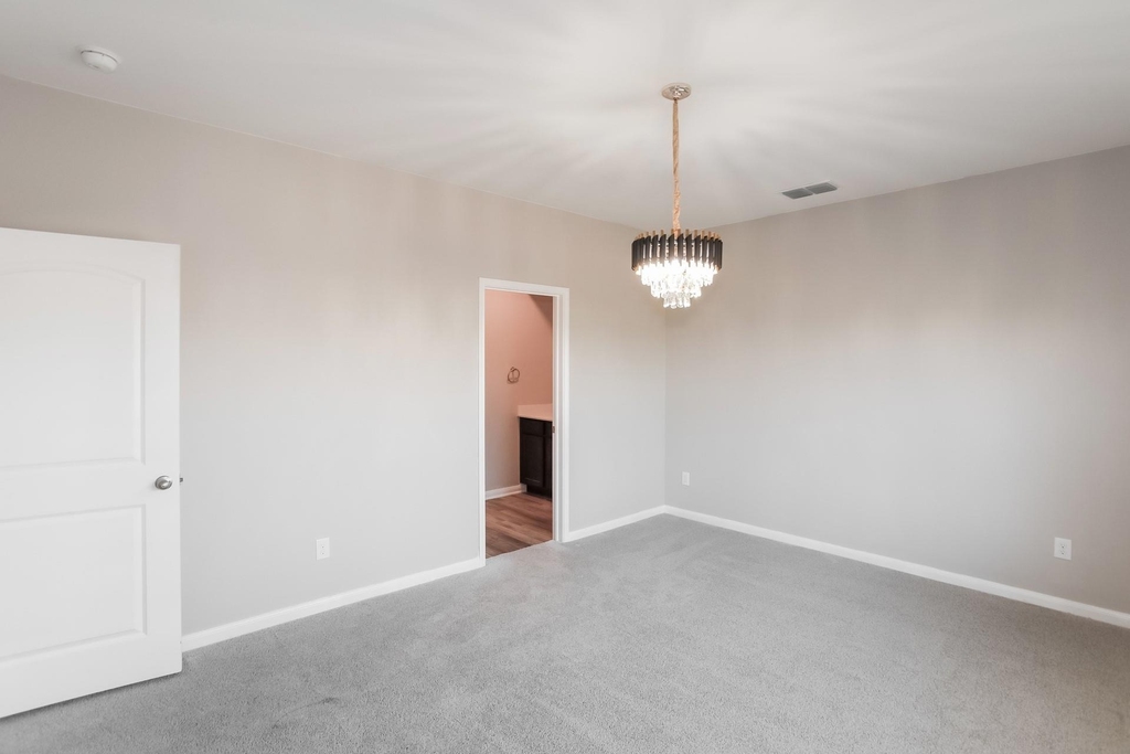 112 Barbwire Way - Photo 10
