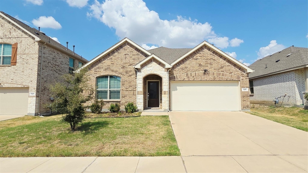 1218 Smoketree Lane - Photo 0