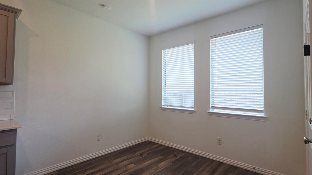1218 Smoketree Lane - Photo 14