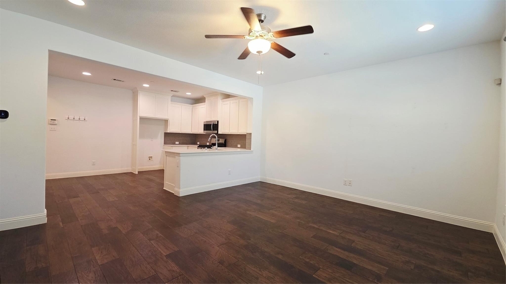 6209 Davison Way - Photo 2