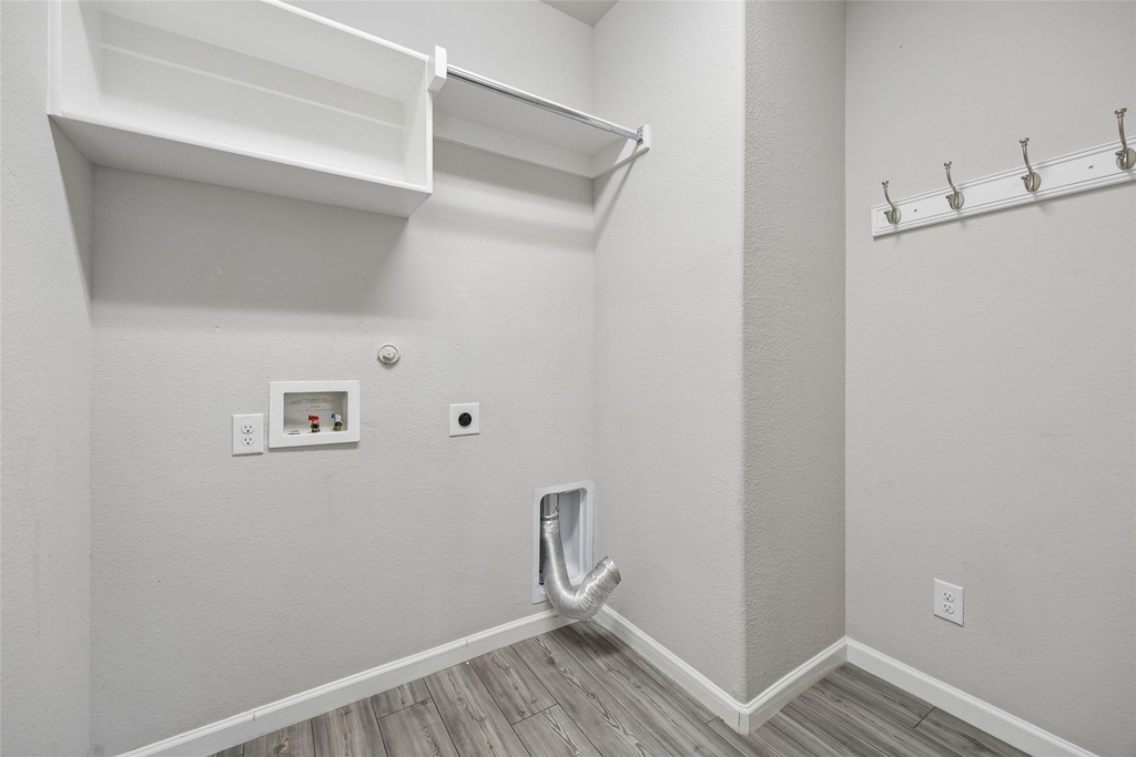4306 Lombardy Drive - Photo 12