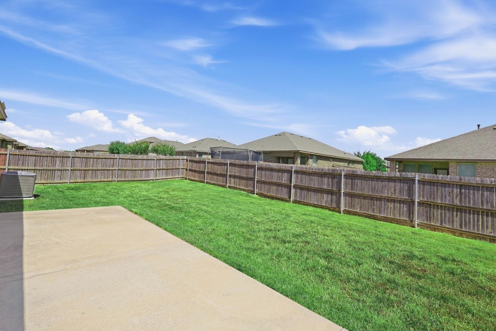 2614 Lavender Lane - Photo 16