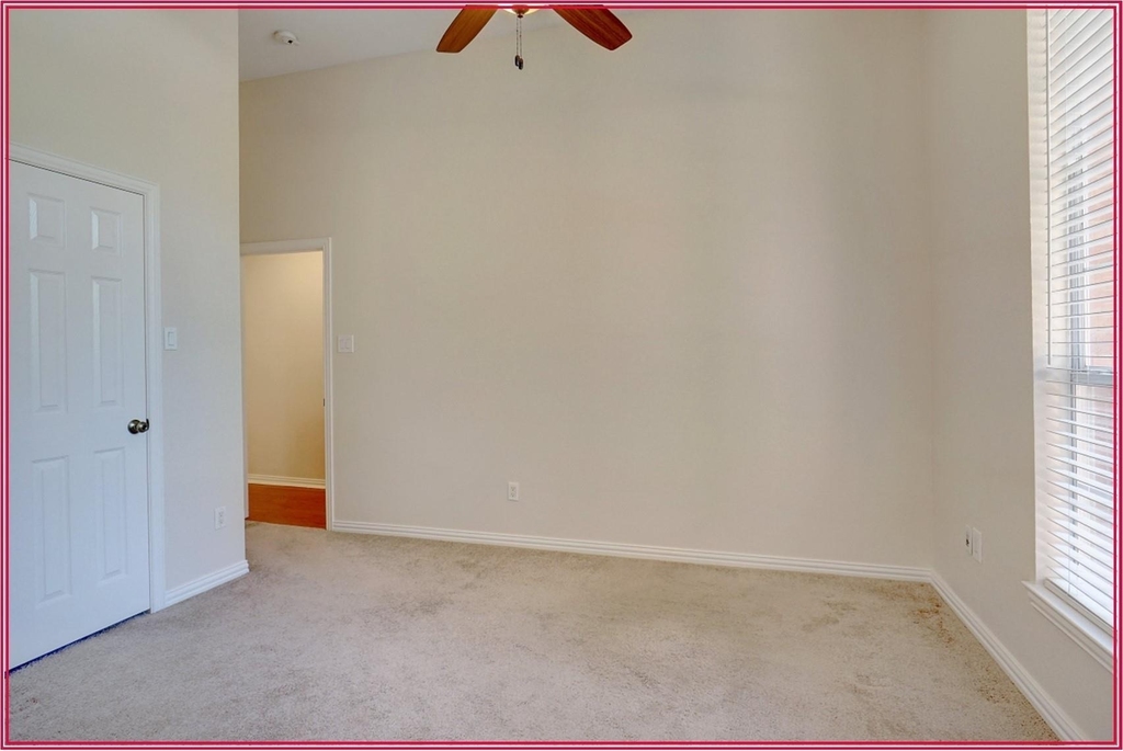 3917 Vernon Way - Photo 25