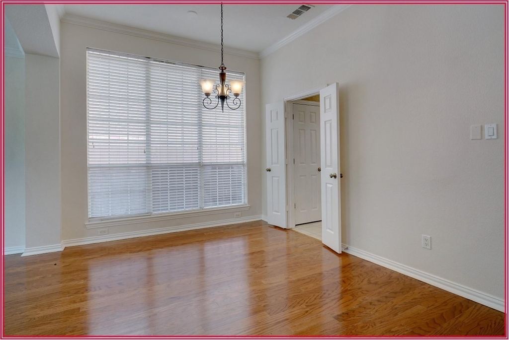3917 Vernon Way - Photo 4
