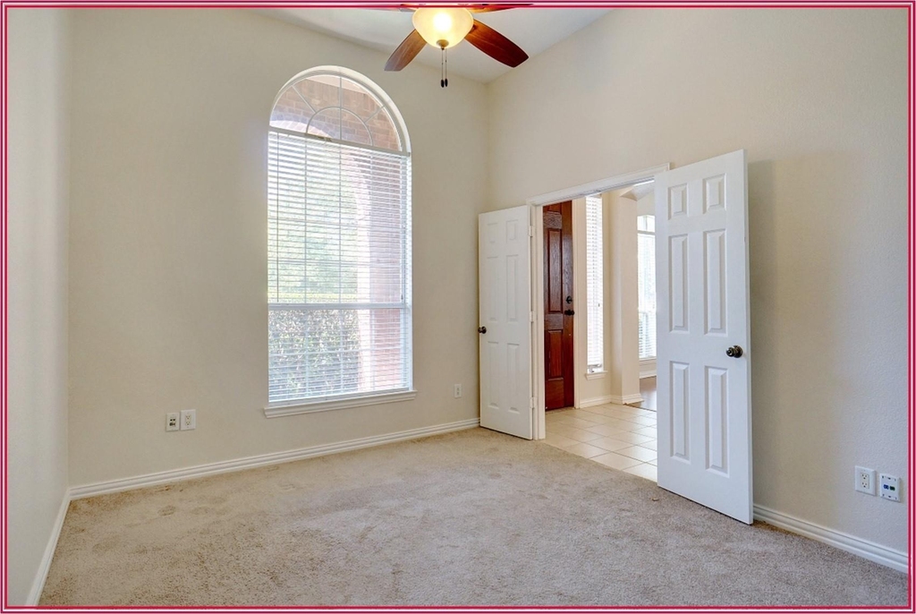 3917 Vernon Way - Photo 24