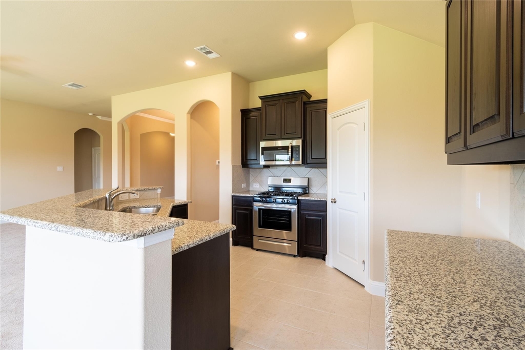3014 Bobcat Drive - Photo 2