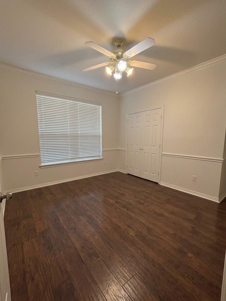 1911 Bridgewater Drive - Photo 14
