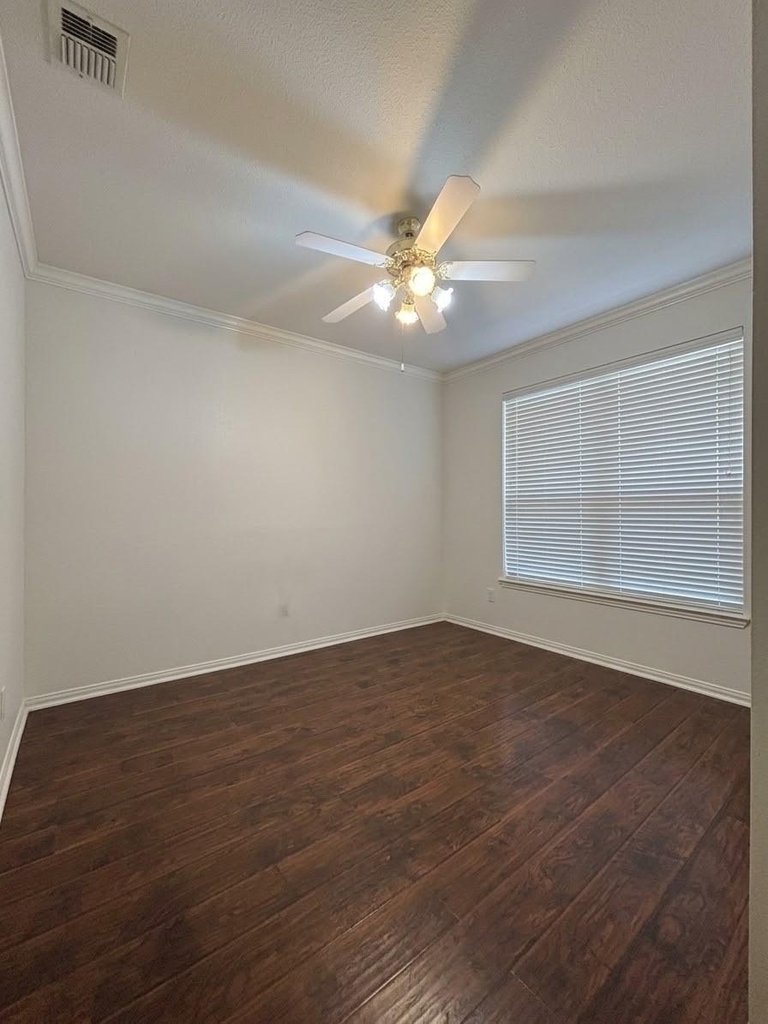 1911 Bridgewater Drive - Photo 13