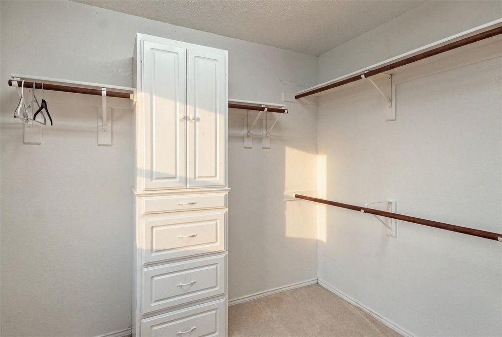 1424 Sunswept Terrace - Photo 15