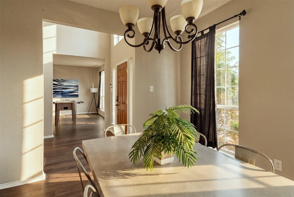 1424 Sunswept Terrace - Photo 1