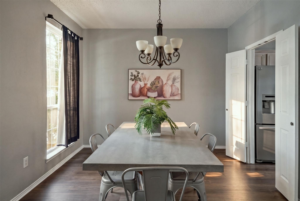 1424 Sunswept Terrace - Photo 2