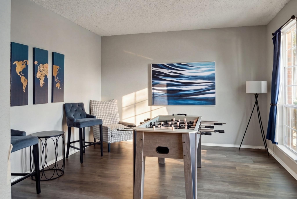 1424 Sunswept Terrace - Photo 3