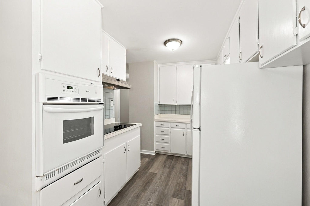 549 Lorna Street - Photo 7