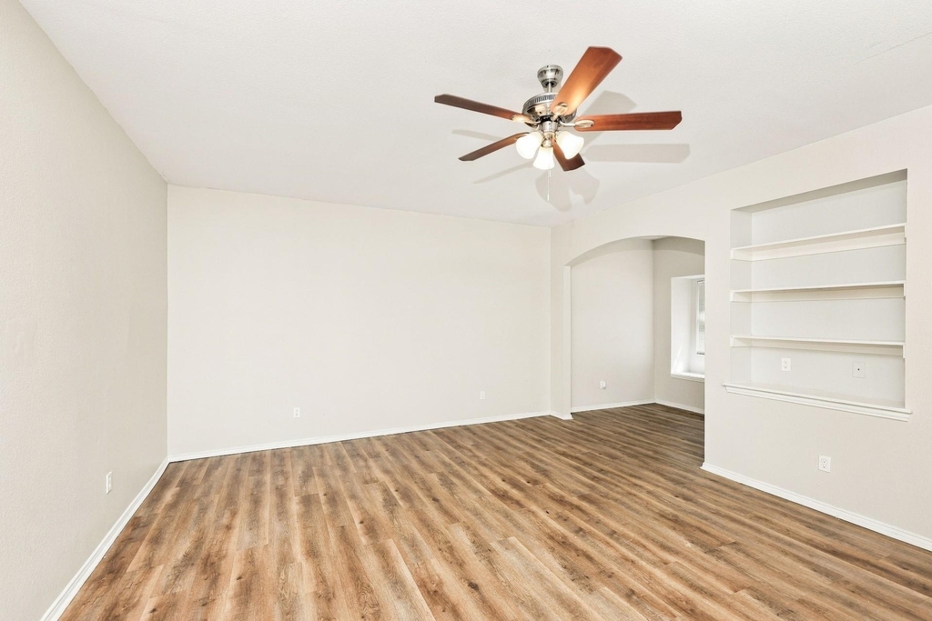 144 Creek Cove Drive - Photo 4