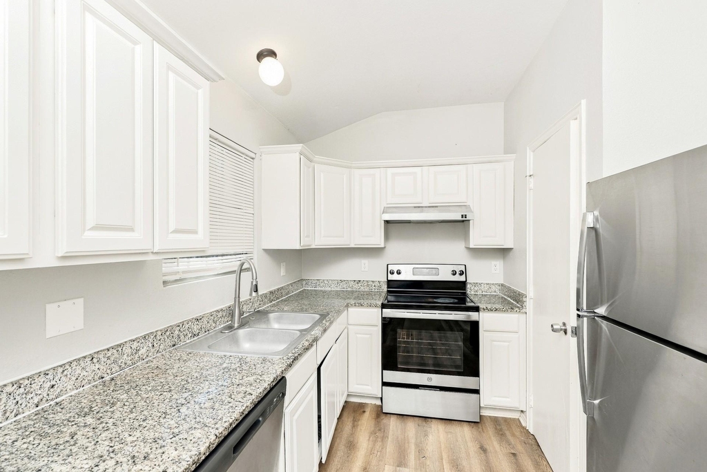 144 Creek Cove Drive - Photo 6